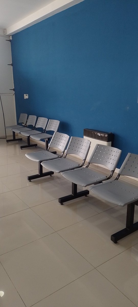 SanchezSofiaOK's tweet photo. Amo Trenque Lauquen, entré en registro del automotor y no hay nadie! https://t.co/lT0CErB2WD