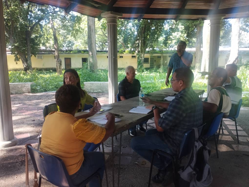 Aproupel_Mcy's tweet photo. Inicia reunión de la @IntergremialUA en UPEL El Macaro @_Provea @AproupelM @APUCV @AsambleaCNCTL @ASTA04041425 @CLTAragua @jesuselorza @niumanp @laea21 @Elperiodiquito @ElAragueno @ElPitazoTV @VozdeVanguardia @la_patilla https://t.co/7926AVv5hs