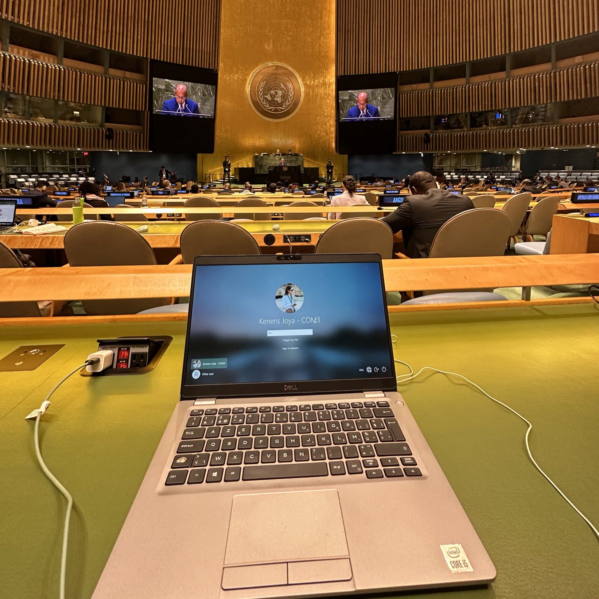 Another memorable mission, this time at #UNGA78 🇺🇳 realising:

📲 37 publications on social media <a href="/BelgiumMFA/">🇧🇪 Belgium MFA</a>
🤳 40 #behindthescenes Instagram stories (lnkd.in/eE-FtUvh)
📽️ 6 videos featuring 🇧🇪 Ministers &amp; diplomats

Special thanks &amp; congrats to my colleagues <a href="/BelgiumUN/">Belgium UN New York</a>!