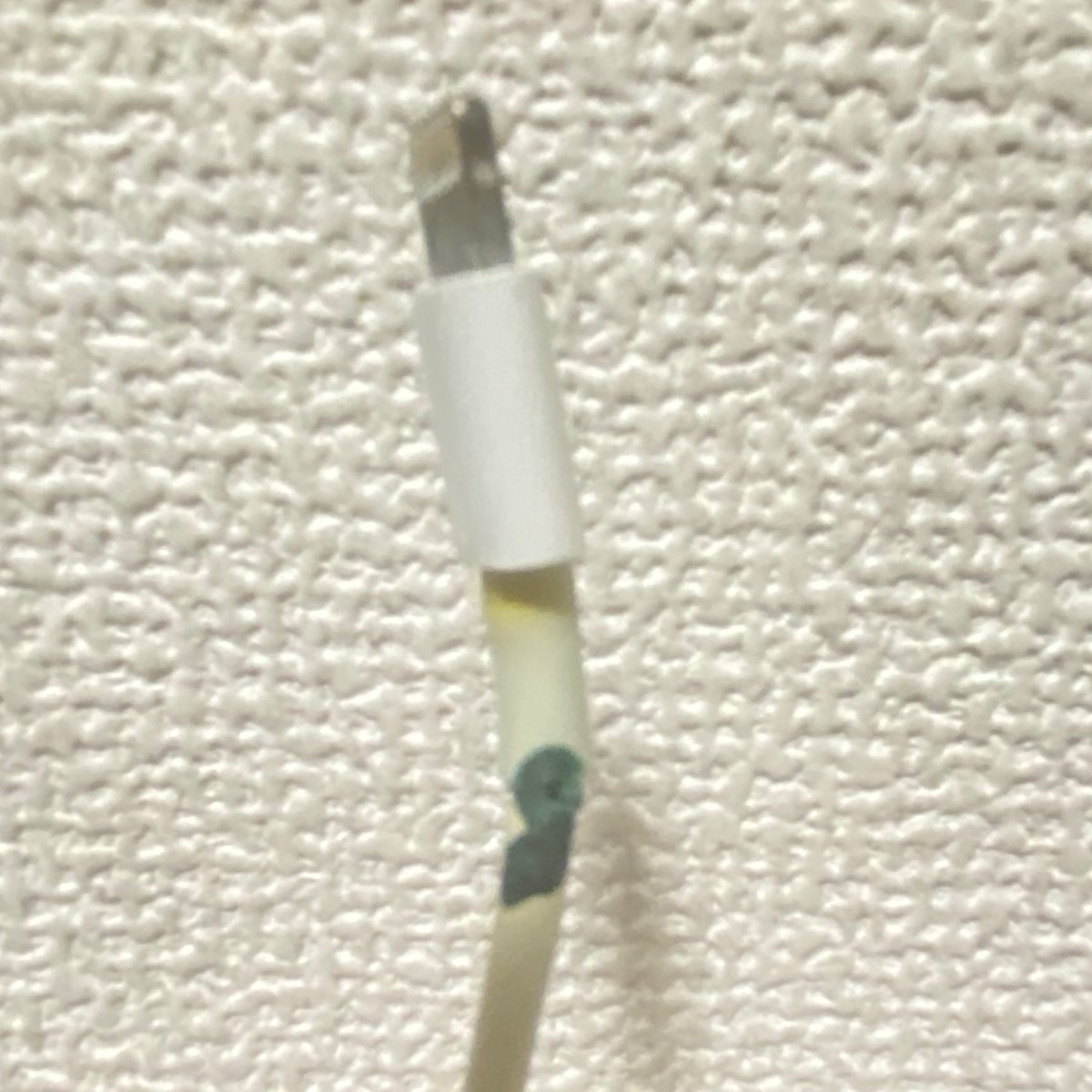 HRT3game's tweet photo. 充電中に焦げ臭いと思ったらなんかやばいことなってた。 https://t.co/RD5NxlNxy7