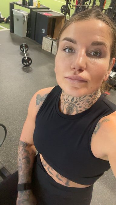 Fights on since August, she found out 12 days out she can&rsquo;t make 135. But since I do not care at this<a href="/tag/retweet"class="tags"><span>#retweet</span></a>