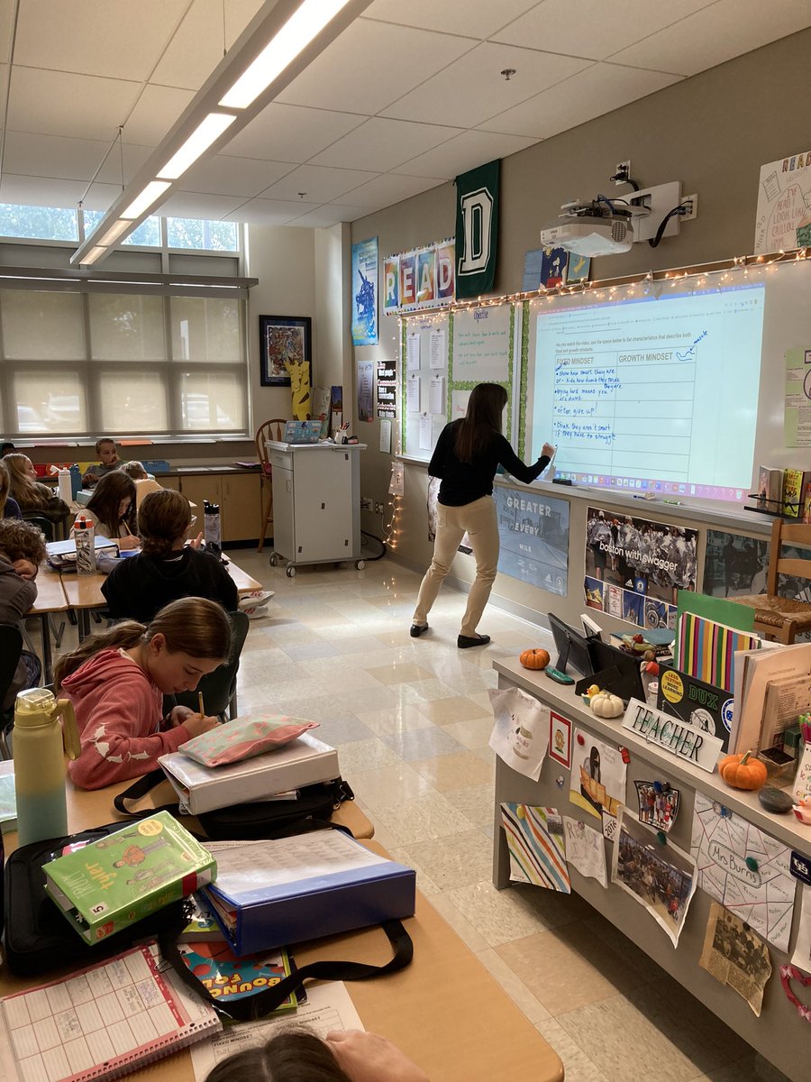 MrsCoyneAP's tweet photo. 6th graders learning about growth mindset and the power of yet with Mrs. Burns! @CoachHenry2 @Duxbury_MS https://t.co/Th5qqbFZKD
