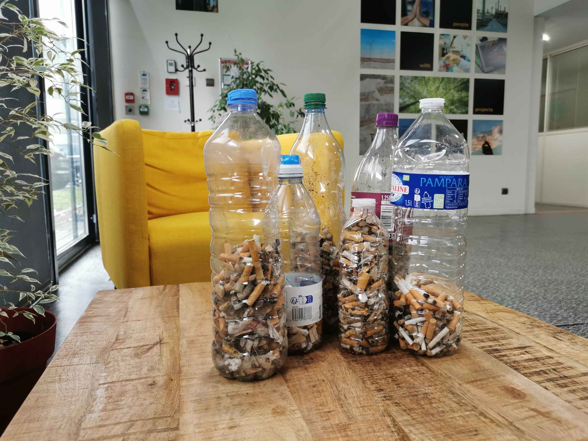 À l'occasion du #WorldCleanUpDay, une opération de nettoyage de déchets a été lancée.
 
🚬 Plus de 2000 mégots ont été collectés et seront très prochainement valorisés auprès de l'organisme @Tree6clope pour être transformés en énergie.

🙏 Merci à tous ceux qui se sont mobilisés.