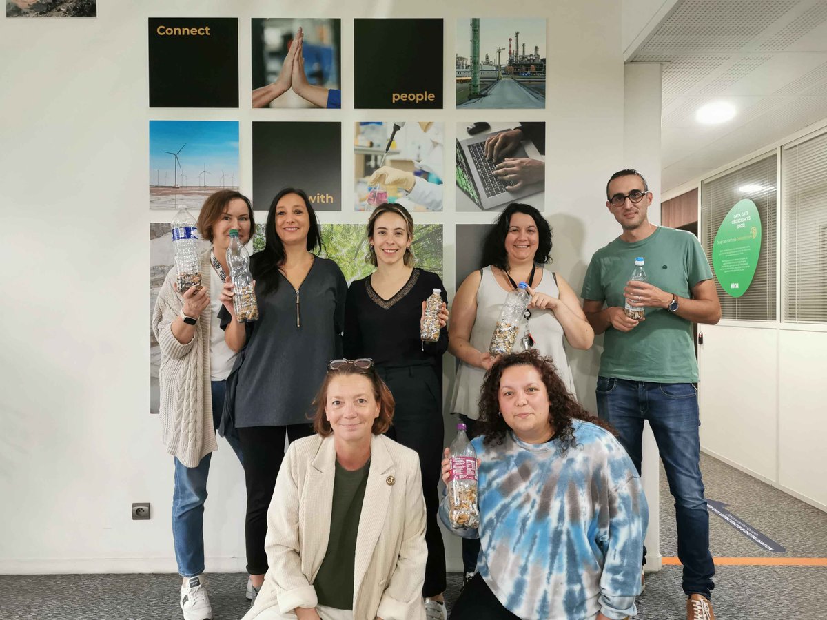 CVAgroup's tweet photo. À l'occasion du #WorldCleanUpDay, une opération de nettoyage de déchets a été lancée.
 
🚬 Plus de 2000 mégots ont été collectés et seront très prochainement valorisés auprès de l'organisme @Tree6clope pour être transformés en énergie.

🙏 Merci à tous ceux qui se sont mobilisés. https://t.co/Bv0DpN8bv5