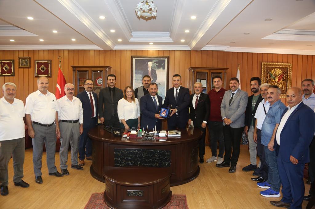 ESAV ETİMESGUT ŞUBE (@esavetimessube) on Twitter photo ESAV Etimesgut Şube Yönetimi Olarak; Etimesgut Belediye Başkanımız Sayın <a href="/enverdemirel/">Enver DEMİREL</a> Beyefendiyi Makamında Ziyaret Ettik. Misafirperverliklerinden Dolayı Kendilerine Teşekkürlerimizi İletiyoruz.
<a href="/etimesgutbld/">Etimesgut Belediyesi</a> ESAV Etimesgut Şube Yönetimi Olarak; Etimesgut Belediye Başkanımız Sayın <a href="/enverdemirel/">Enver DEMİREL</a> Beyefendiyi Makamında Ziyaret Ettik. Misafirperverliklerinden Dolayı Kendilerine Teşekkürlerimizi İletiyoruz.
<a href="/etimesgutbld/">Etimesgut Belediyesi</a>