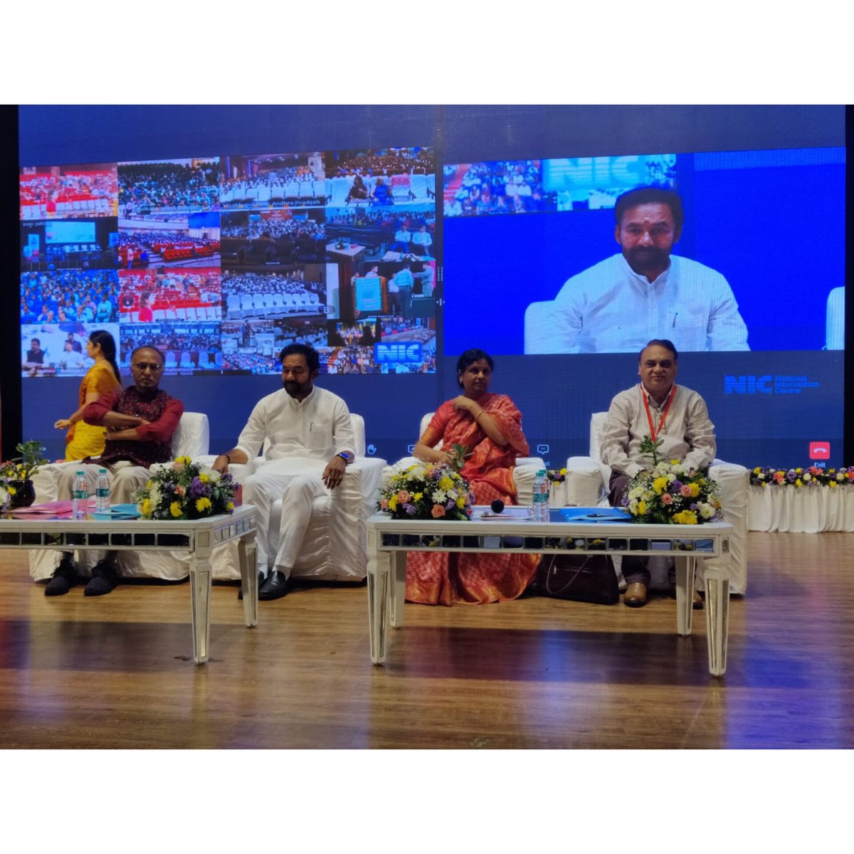 Shri. G. Kishan Reddy Ji, Hon'ble Union Minister, handed over the Appointment letters to newly inducted government employees of AIIMS Bibinagar at the 9th Rozgar Mela conducted in Hyderabad. On the occasion, Hon'ble Prime Minister, Shri Narendra Modi Ji via video conferencing,