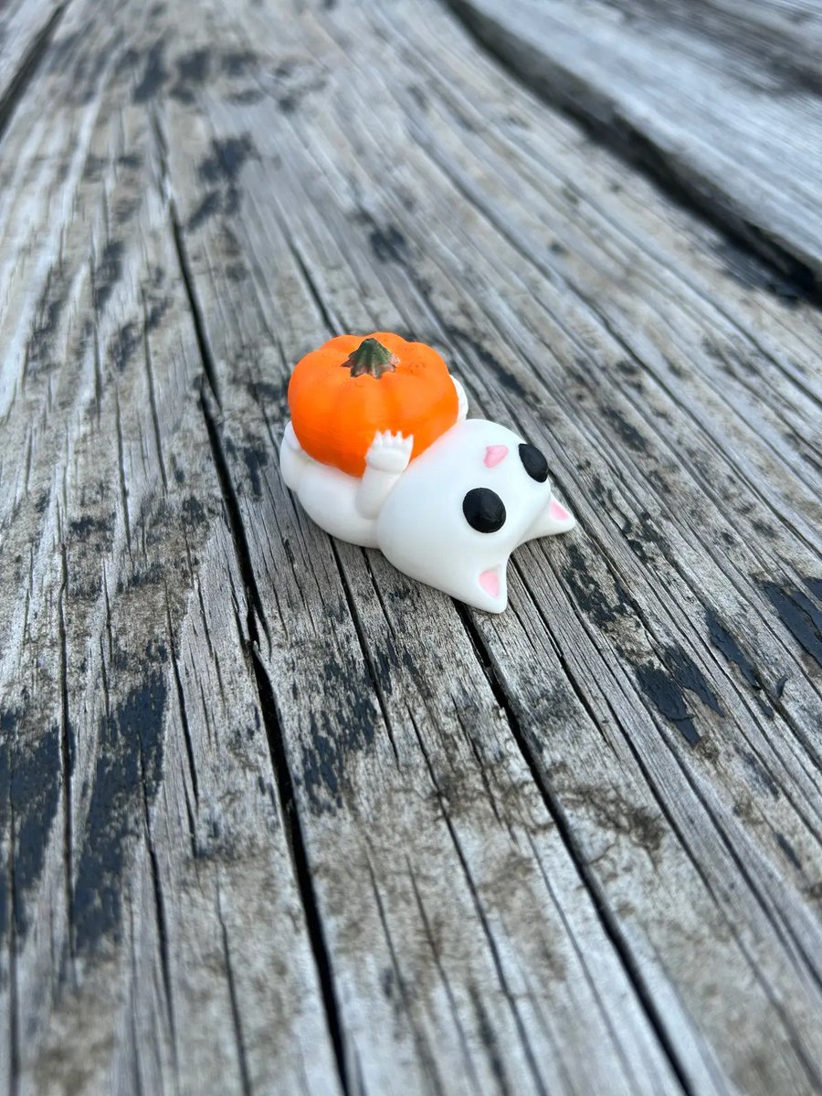 Thangs3D's tweet image. Happy #TrendingTuesday! @bot_built is still going strong with the #Halloween decorations and from the looks of the #ThangsLeaderboard, you all agree 🎃🙌

Follow the LIVE leaderboard here: thangs.com/leaderboard/pe… 

Model page: than.gs/m/936955

#3DPrinting #3D #contest