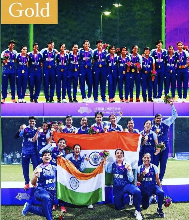 RBI's tweet image. RBI congratulates Indian women’s cricket team for winning the Gold in Asian Games 2023 in Hangzhou, China. 
Special congratulations to team member &amp;amp; RBI officer @Mandhana_smriti for her contribution in winning the Gold. 

RBI wishes the team continued success in future too.

#RBI…