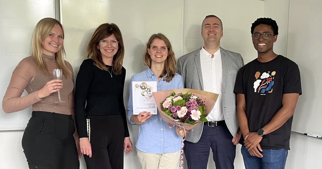 Anna Dragos tweet media