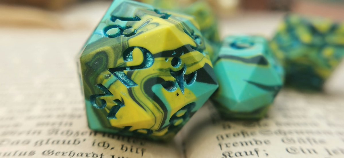 SpaethenArts's tweet photo. Golem of the Ethereal Whorl
7 Piece Set Jesmonite Dice (available)
https://t.co/6TjktAj1Pk
#dicemaker #pathfinde #ttrpg #d20games #boardgames https://t.co/TnInkk97Pl
