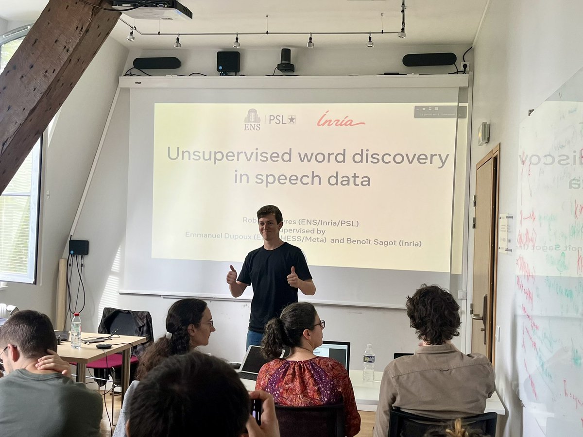 🎓🎥 Live from <a href="/AlgayresR/">Robin Algayres</a> PhD defence talk on Unsupervised Word Discovery in Speech Data