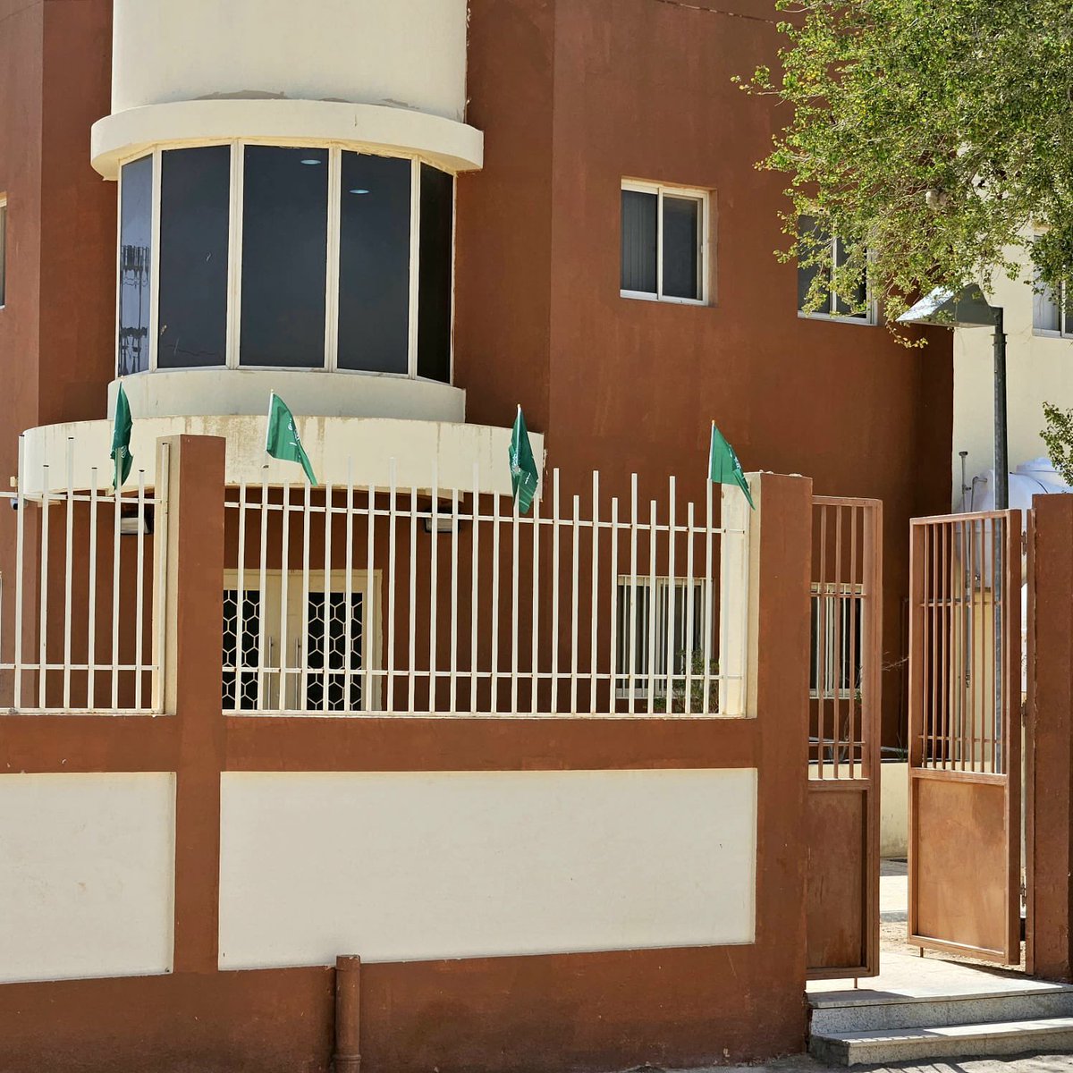 مركز النشاط بالروضة tweet media