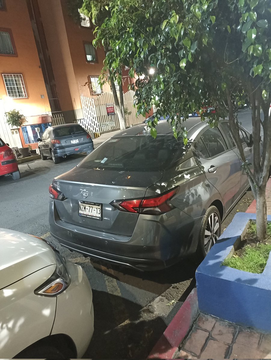 Ya estamos hartos de que el dueño de este coche siempre agarra de estacionamiento el lugar donde no se deben estacionar, ya que hay una toma siamesa. Desde anoche está estacionado ahí.
Ya hagan algo, por favor!
<a href="/MHcesac/">MH CESAC</a> 
<a href="/mauriciotabe/">Mauricio Tabe Echartea</a>