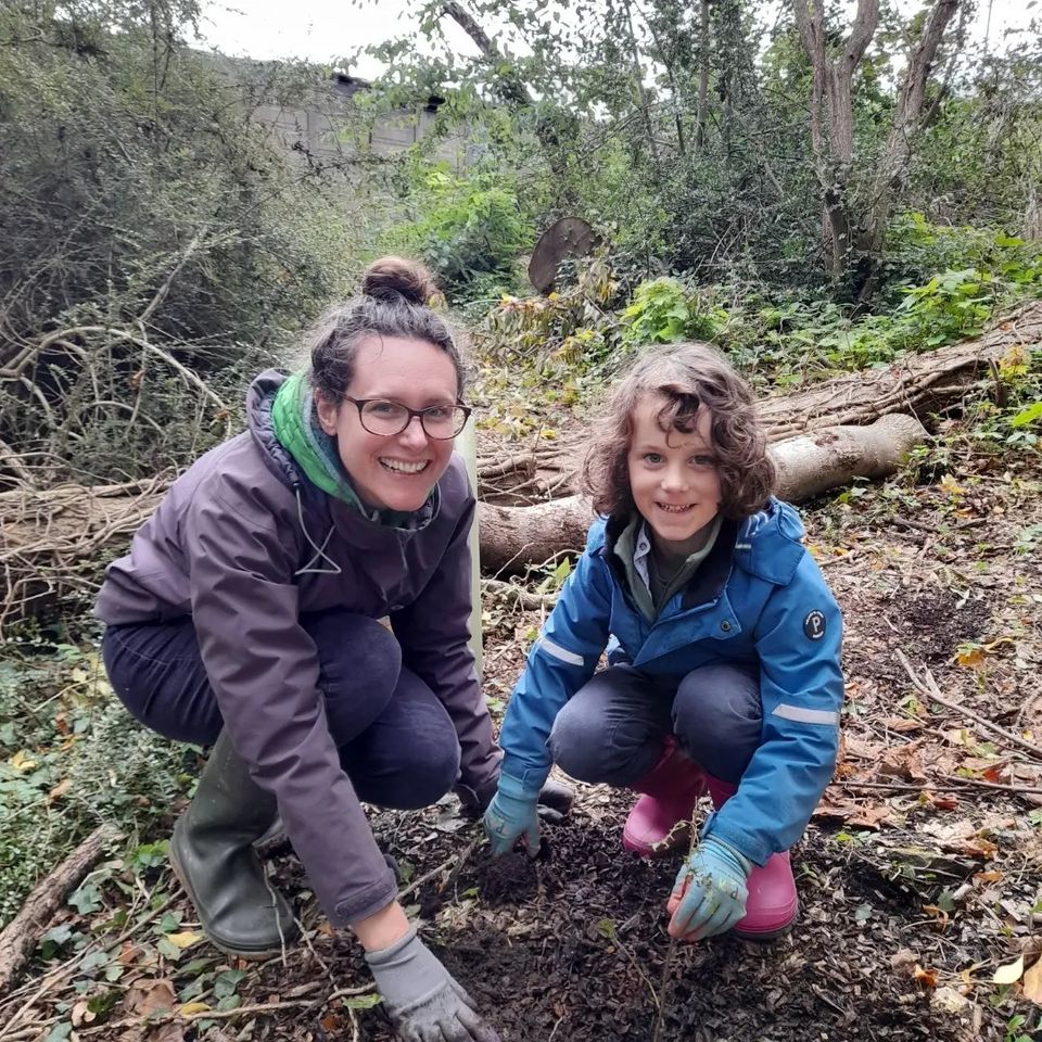 We are busy planting native trees in Redford Woods this autumn, to help improve biodiversity and replant an area where Ash was recently felled due to the fungal dieback disease. #scotclimateweek @EdinOutdoors @iThriveEdin @Edinburghthrive @Edinburghhscp #FSCForestWeek