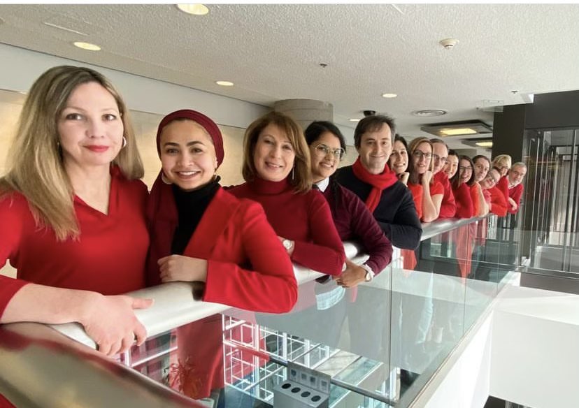 SciChefCan's tweet image. Notre excellence en #science et en conseil scientifique appuie nos ambitions pour un 🌎 plus pacifique, équitable et durable. Merci de votre soutien au cours des 6 dernières années. Ensemble nous avons érigé des fondations pour maximiser les bénéfices de la science pour le 🇨🇦.