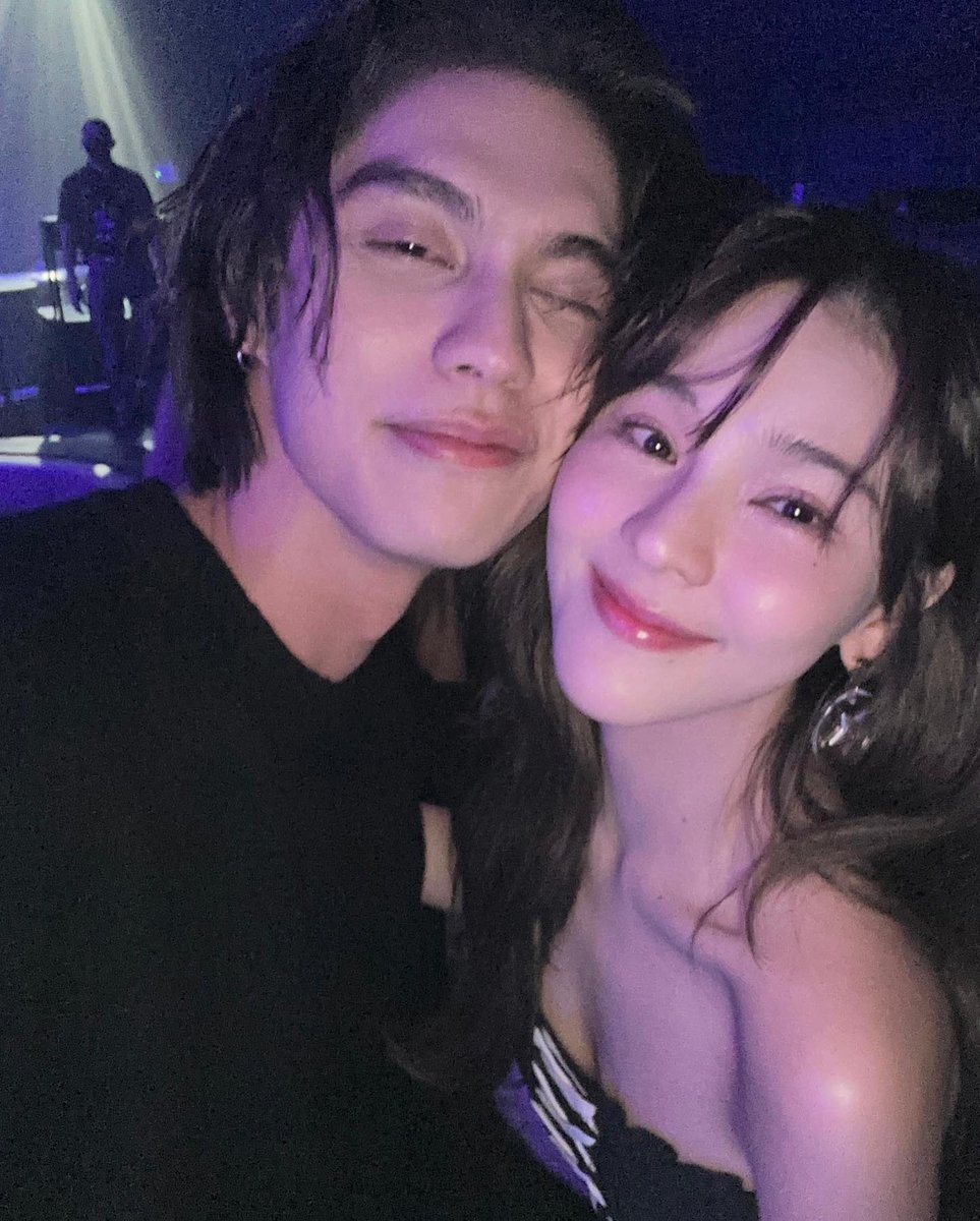 BrasilBrightWin's tweet photo. 📸 26.09 | atualização da  @/aom_sushar em seu Instagram. 

#bbrightvc #winmetawin
#Cloud9Ent #ToBeOnCloud9 
#Cloud9EntGrandOpeningParty https://t.co/UNAOErEY5L