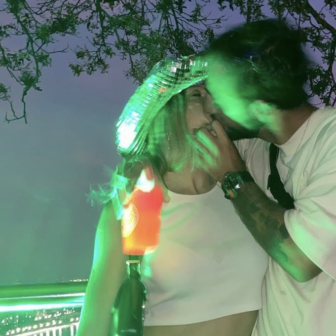 fivebuc's tweet image. Somos ideais um pro outro… @