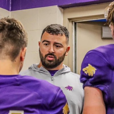 CoachBrownLBs's tweet photo. #NewProfilePic https://t.co/7b17qrg2Um