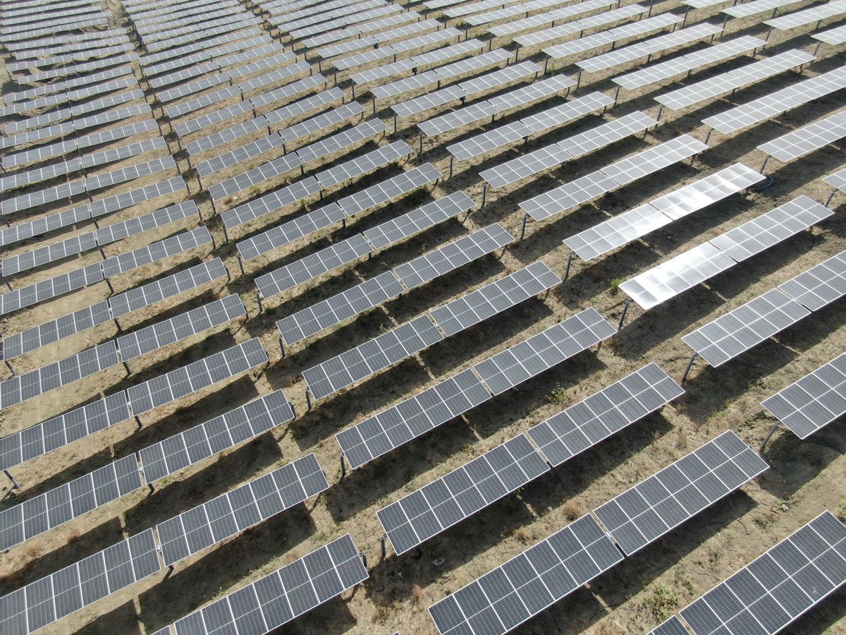 Iren ha inaugurato oggi il più grande parco #fotovoltaico della #Basilicata Realizzato Iren Green Generation l'impianto è costituito da 55mila pannelli su superficie di 37 ettari ed è in grado di produrre ogni anno 50GWh di energia #rinnovabile. gruppoiren.it/it/media/comun…