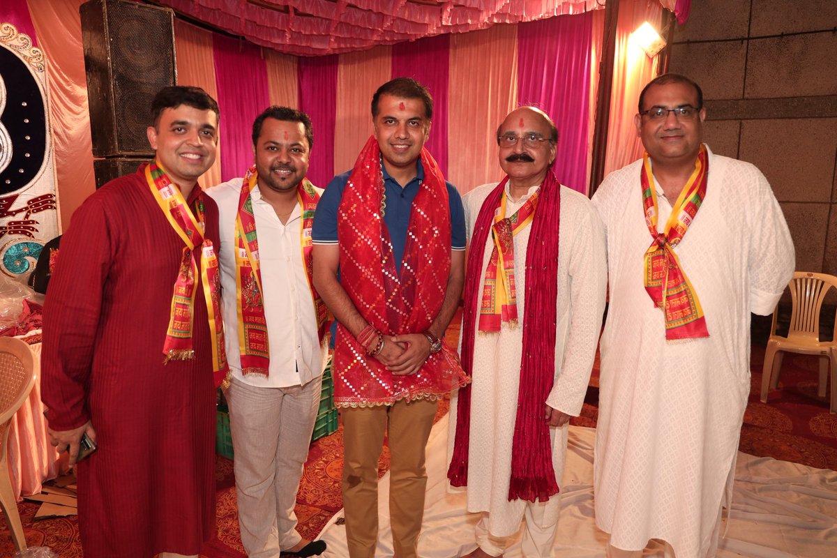 sewa2ndse's tweet photo. Thank you @duttabhishek ji for gracing us with your presence at Mata Ki Chowki organised by RWA South Ex-2 https://t.co/c9dvrs0t4F