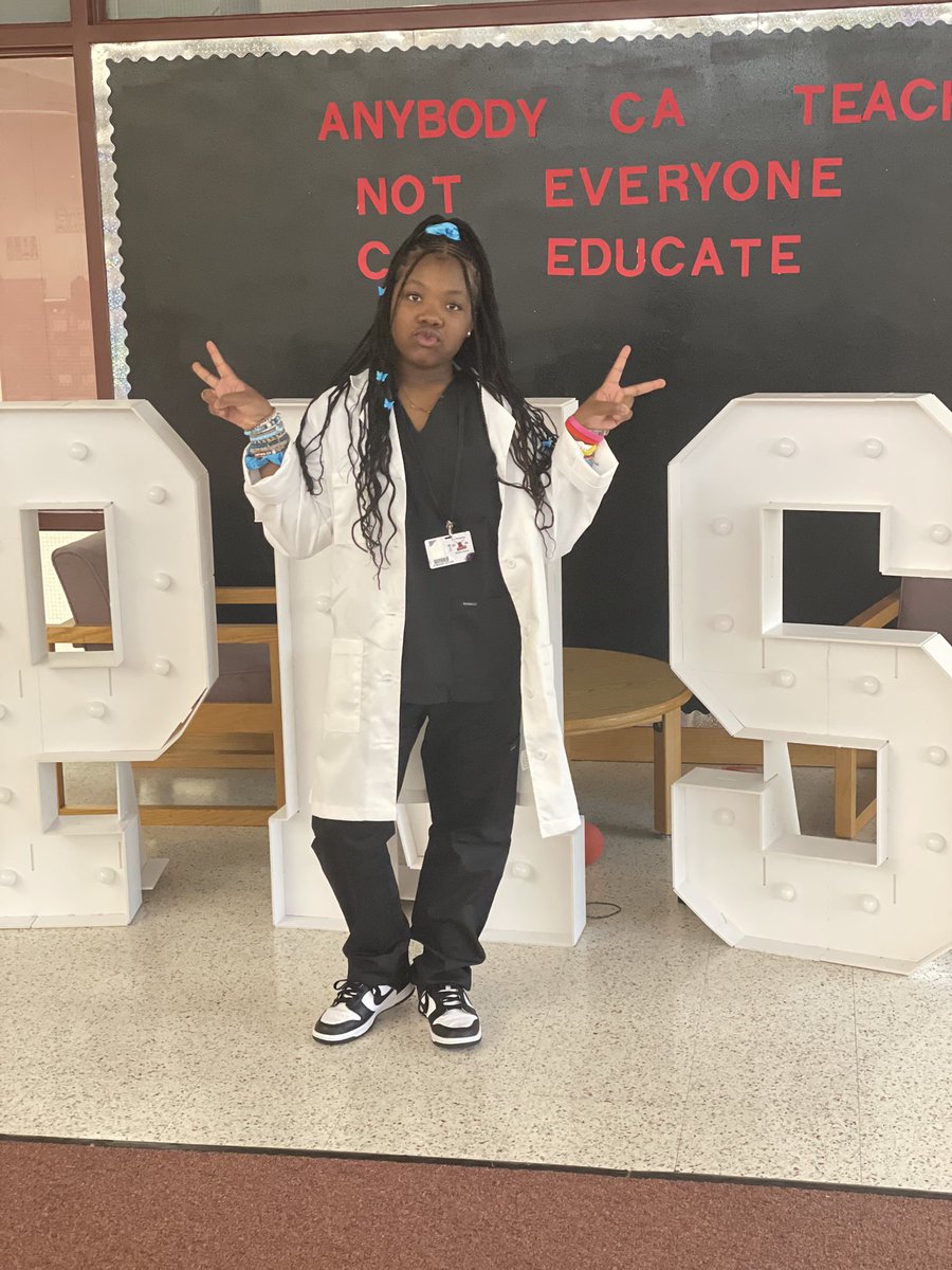 Permenter (@permenterch) on Twitter photo Good morning from Permenter 6th grader, Dr. Allen.☀️👩🏾⚕️ Our scholars are representing their future careers quite well as part of <a href="/GEARUPCHISD/">GEAR UP CHISD</a> College and Gear Up Week! #PermenterPride #CHMissionPossible Good morning from Permenter 6th grader, Dr. Allen.☀️👩🏾⚕️ Our scholars are representing their future careers quite well as part of <a href="/GEARUPCHISD/">GEAR UP CHISD</a> College and Gear Up Week! #PermenterPride #CHMissionPossible