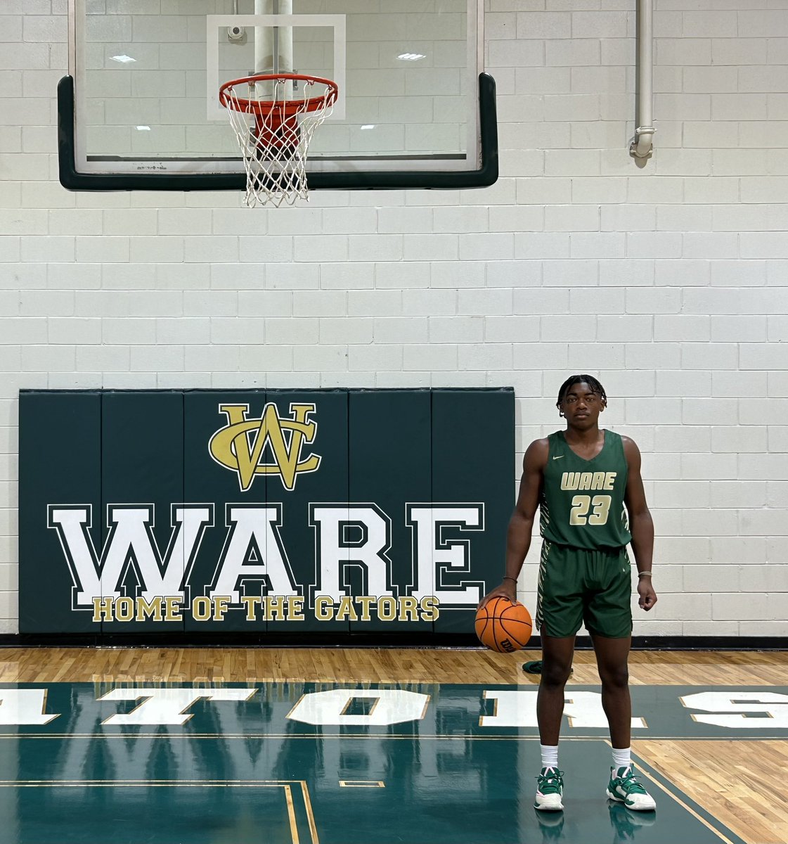 CoachLenATL's tweet photo. College🏀Coaches 2024 6’3 Guard William Simmons @will_iam1233 from Ware County High fills the stat sheet. He’s a talented athlete who can put the ball in the basket &amp;  plays physical. @BTS_Report @Relentless_Hoop @TheWelchyReport @KyleSandy355 @SHReport @JenBrazeIton @Jarrett_PRO https://t.co/Mz4hiuN3GQ