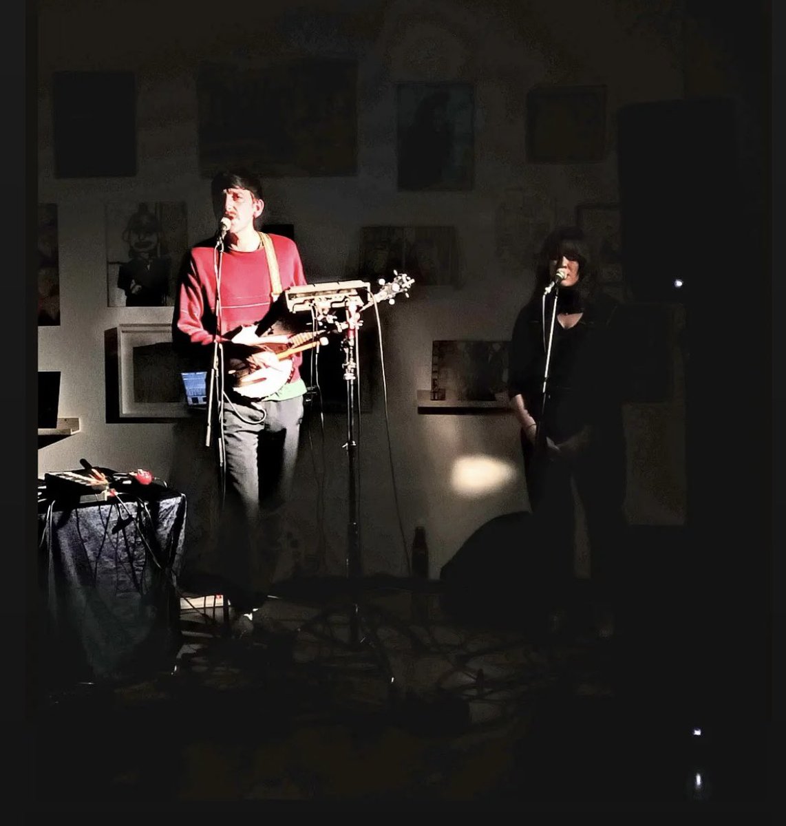 TrickMist's tweet image. Seriously class night at @CrawfordArtGall for @TheGoodRoomCork @CultureNight 
✊

Myself and @elaine_howley duet captured by @BoaMorteBand  
🙏🏻

Next up… Cask Limerick this Friday supporting the mighty @David_Kitt 
✨

eventbrite.ie/e/david-kitt-l…