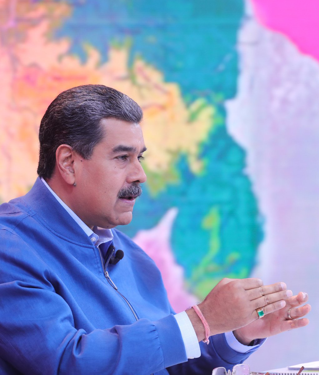 Ordené al equipo diplomático de Venezuela para que presenten a los gobiernos del Caribe, documentación precisa que demuestran nuestros derechos históricos en la controversia sobre el Territorio Esequibo. ¡Seguiremos en defensa de la verdad!