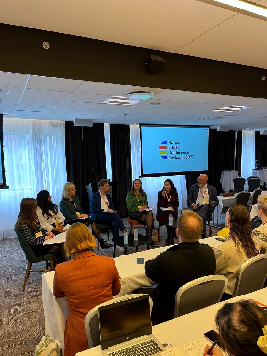 #HLBTI-oikeuksia edistävien #kansalaisjärjestö’jen tapaamisessa ministerit ilmaisivat tukensa järjestöjen työlle ja niiden toimintaedellytyksistä huolehtimiselle. #pohjoismaat #norden <a href="/nordenen/">Nordic Co-operation</a> <a href="/sannigrahn/">Sanni Grahn-Laasonen 🇺🇦</a>