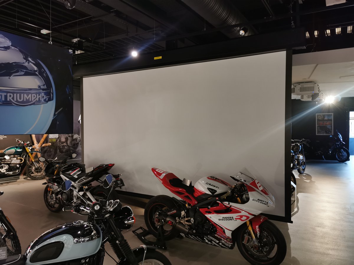 Revved up and ready to roll! 🏍️ An awesome projection screen install at <a href="/UKTriumph/">Triumph Motorcycles</a> Motorcycles that's taking their showroom to the next level.
Now you can experience the thrill of their bikes like never before.