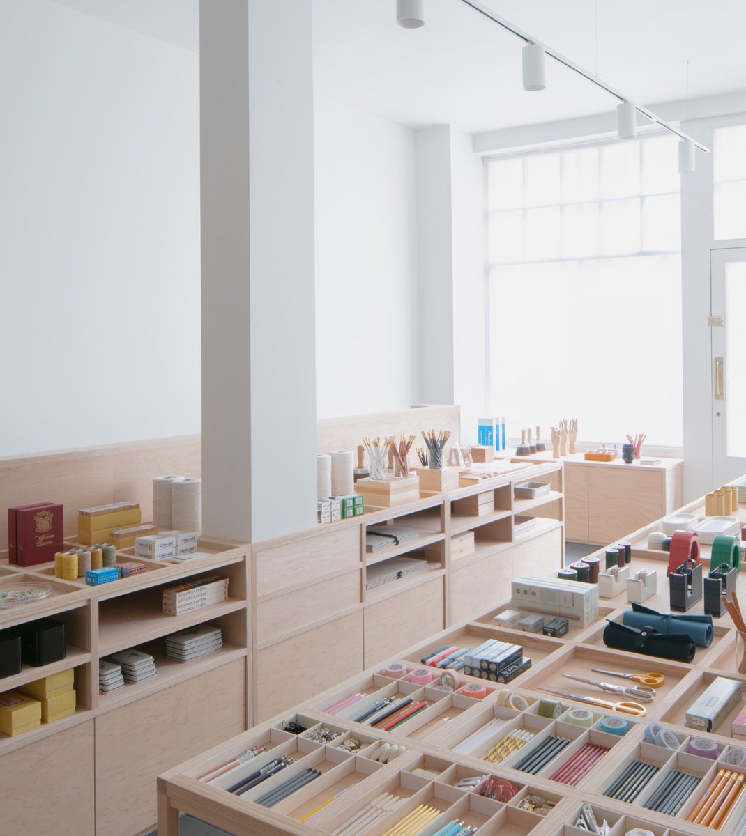 presentcorrect's tweet image. Our shop is currently open Monday to Saturday 11-6pm, at 12 Bury Place, WC1A.

presentandcorrect.com

And shipping worldwide daily!