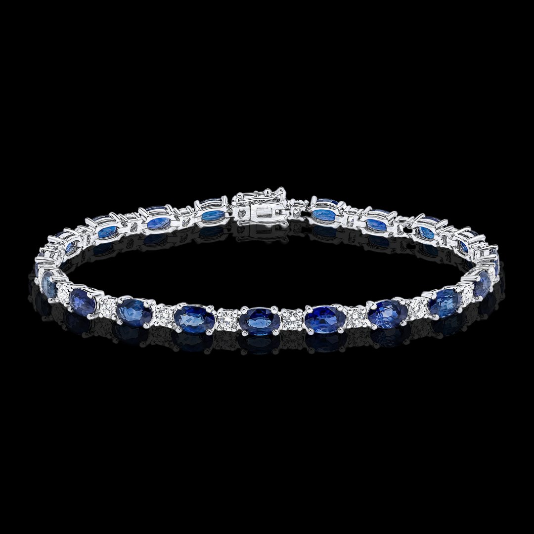 Mesmerised by September’s birthstone with our 18ct white gold oval sapphire &amp; round diamond line bracelet ✨

#sapphire #sapphirejewellery #18ctgold #september #finejewellery #blue #gemstone #birthstonejewellery #sapphireanddiamonds #sapphirebracelet #diamondjewellery #classic