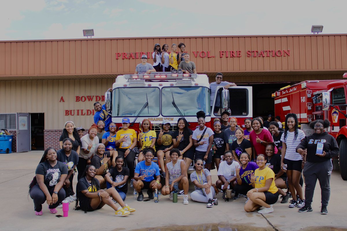 pvamupoodles's tweet photo. Our Prairie View Vol. Fire Department Clean up was one for the books!! Thank you to everyone who showed up and showed out to our first service event of the year!! Keep an eye out for our next service event, itβs closer than you think! ππ
#SigmaGammaRho #DeltaAlpha #PrairieView https://t.co/gDpqRYVFe0