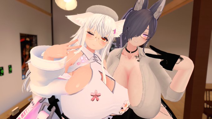 Pahubouさん(@pahubou_VRC)と～! デカ女は良いぞ!
2枚目は捕食(?)するPahubouさん 