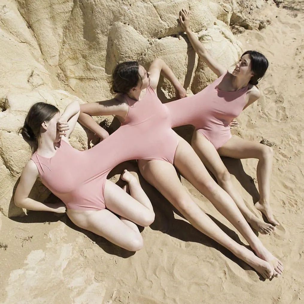 prazzlearts's tweet photo. By @prue_stent
#prazzleinc
.
.
.
.
.
.
.
#artostomy #modernart #contemporary #painting #popculture #lipart #vsco #photographer #gallery #arts_gallery #arts_help #abstractart #minimal #artdirection #portrait #artism #photogrid #illustration #like4like #photomanipulation https://t.co/YaeaWrbZDm