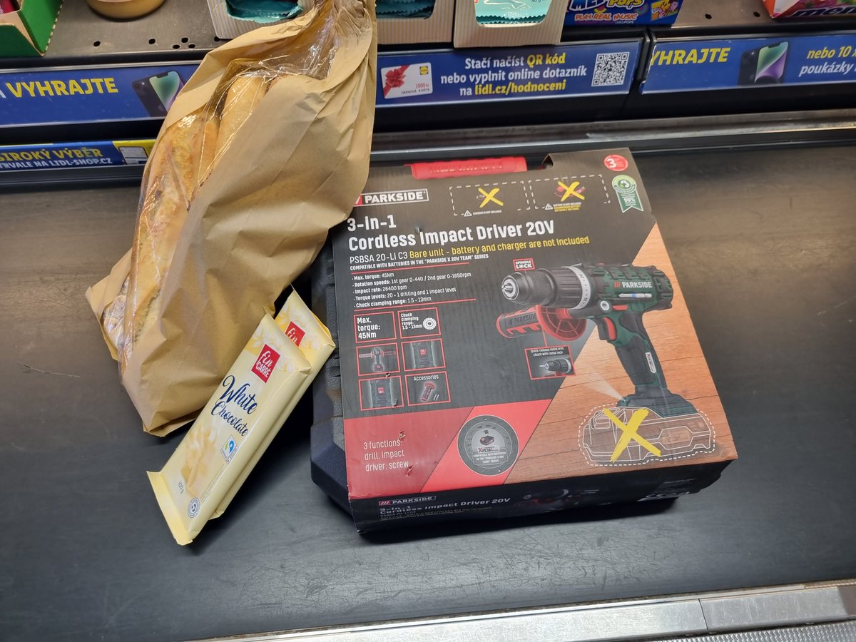 fakt jsem šel jen pro pečivo...