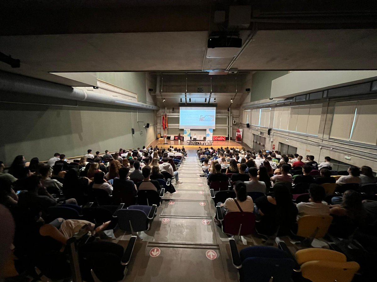 ArmadaAlvaro's tweet photo. Jornada previa al Día de la Persona Emprendedora de la Región de Murcia esta mañana en @EconomicasUMU con @wetaca y @_TheBeastFriend
Inscríbete al #WIP23 del próximo 5 de octubre en el Auditorio Víctor Villegas en
https://t.co/EcDsYIcZR3
@infoRMurcia @ENAEbusiness @UMUEmprende https://t.co/HuTBdzBA21