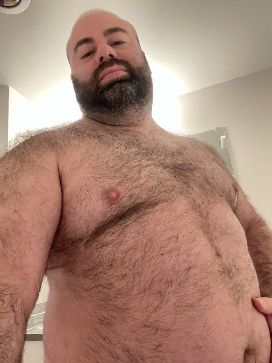 Repost if you like them beefy 🐻😈