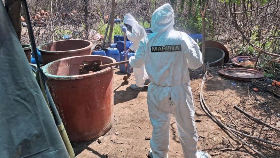 DeInformal's tweet photo. Desmantelan uno de los narcolaboratorios más grandes en lo que va de 2023 en Sinaloa
Un golpe más a la metanfetamina; la Semar desmanteló uno de los narcolaboratorios más grandes y equipados que se han encontrado durante este 2023. https://t.co/LfCMG35HbH