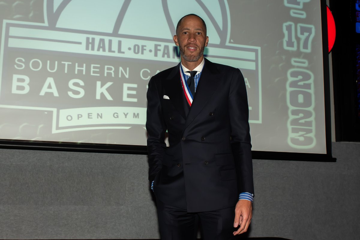 Congratulations to Tayshaun Prince on being inducted into the Southern California Basketball Hall of Fame!

Photo Courtesy: Jim Wolf.