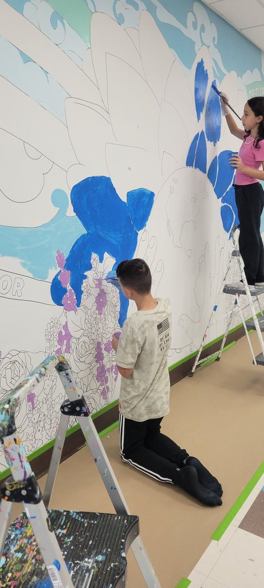 Mural painting has begun! 
<a href="/joepimentelart/">Joe Pimentel</a>