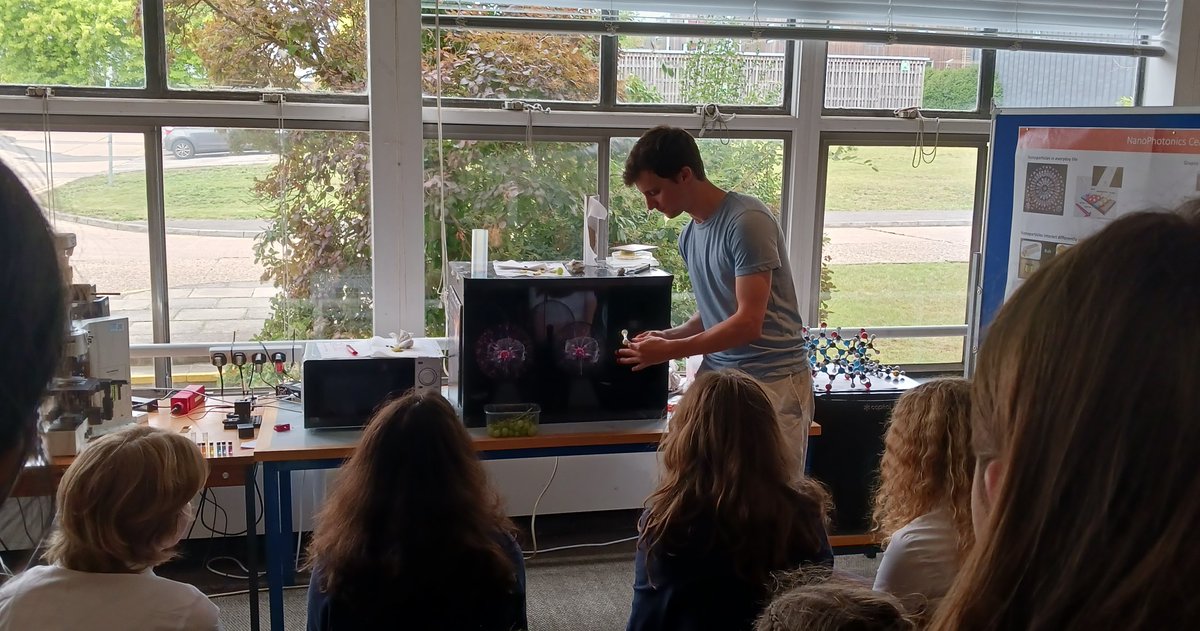 NorwichHigh's tweet photo. Last week, Year 11 enjoyed @DeptofPhysics #PhysicsatWork Exhibition, hosted at @Cambridge_Uni. It was a unique chance to explore cutting-edge scientific advancements. Students also had the opportunity to engage with physicists and gain valuable insight into scientific careers! https://t.co/j1HDqx8OCP