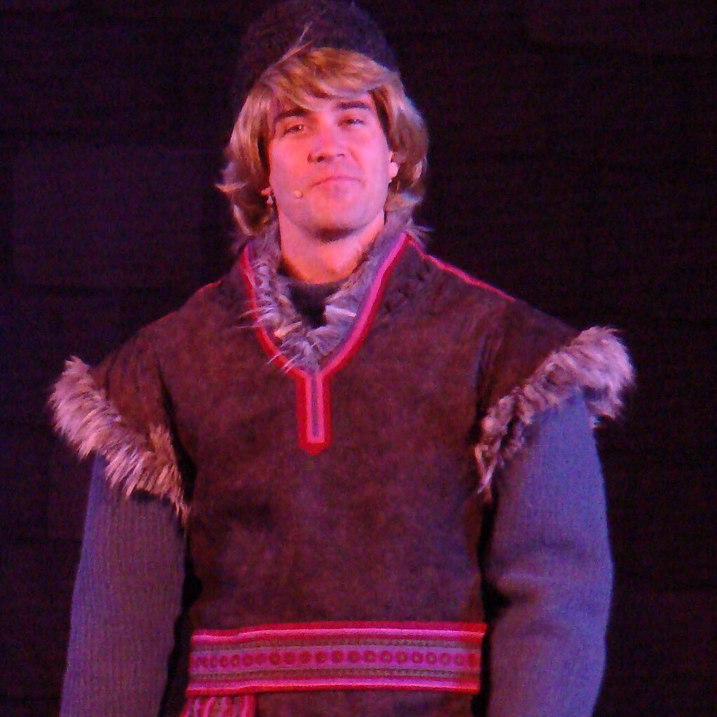 CosplayerGuys's tweet photo. Want to be featured? DM your favorite hot guy in costume& follow us. #gay #kristoff #Frozen3 #Frozen #ThemeParkCharacter #GayHalloween #Halloween #GayCosplay #Cosplay #guysintightpants #guysinwigs https://t.co/wpf8R4pDvR
