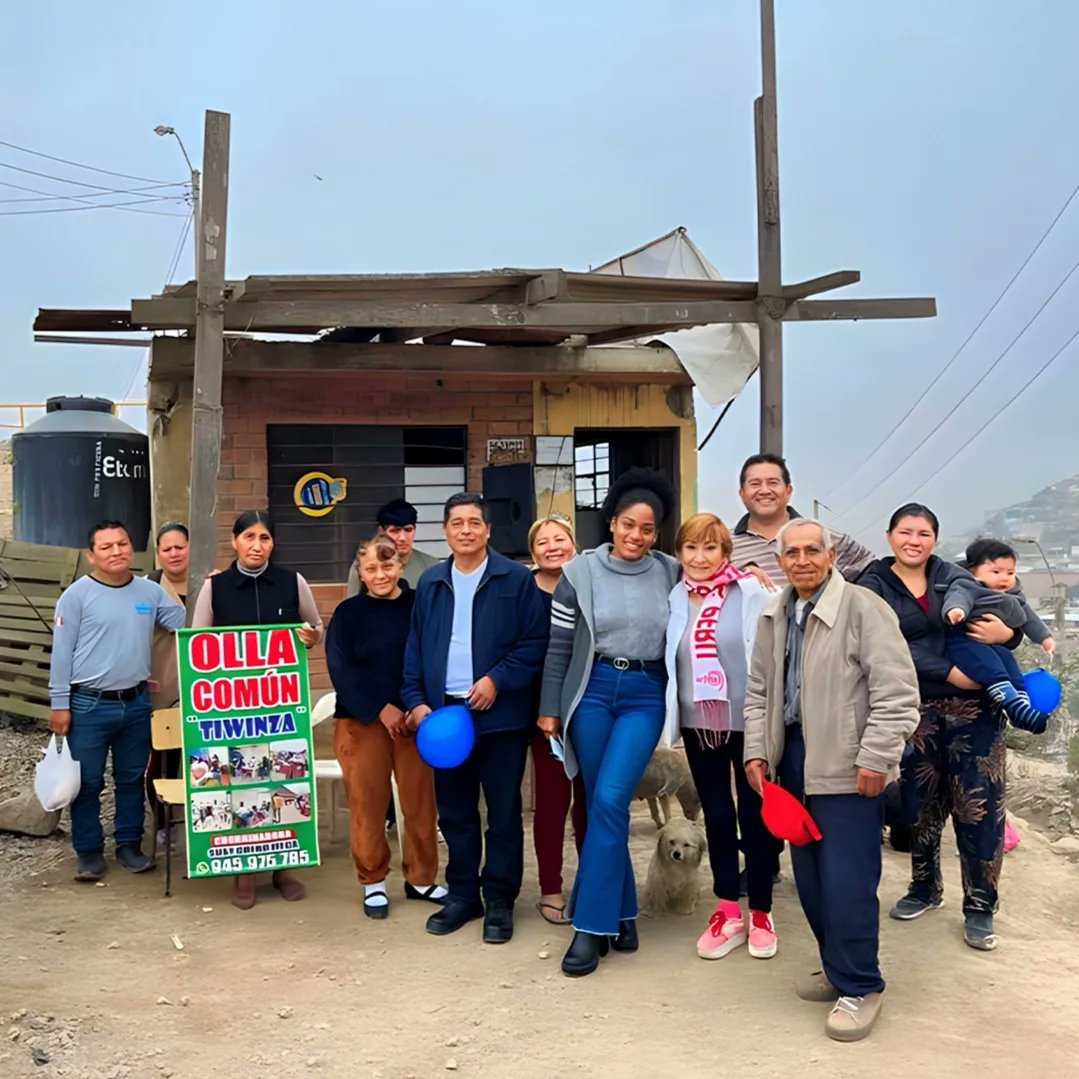 rosangellabr's tweet photo. #SemanaDeRepresentación |Visitamos el AA. HH. Las Gardenias en SJM, donde escuchamos sus necesidades de construir muros en las vías de acceso.
Continuaremos trabajando en las gestiones para garantizar que tengan un acceso adecuado a los servicios esenciales.
#BankadaFP https://t.co/FRyU749hEv