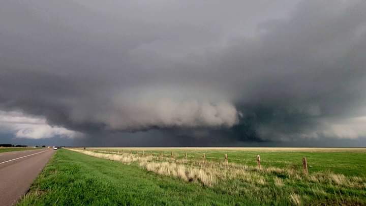 JonTheStormGuy's tweet photo. #tornadoTuesday multiple tornadoes Stratford Texas May 28th 2023.
0 percent for day with 5 tornadoes
#panhandlemagic
#txwx #wxtwitter https://t.co/Saxltooaq0