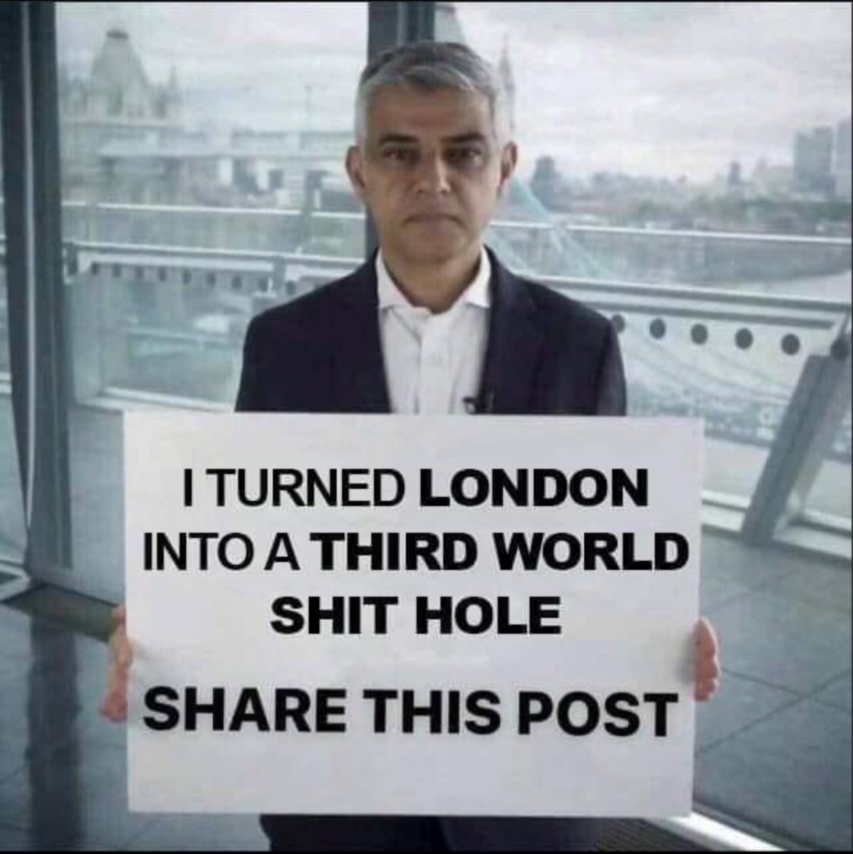 barryrobson's tweet photo. @BFirstParty Absolute disgrace! "Immigrants Welcome" wokes give yourselves a nip ffs #StopTheInvasion #SaveOurCountry #SackKhan #SaveOurChildren #FightForBritain https://t.co/Ivqgd3n75h