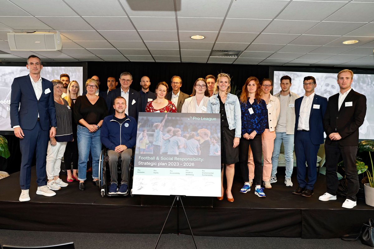 ProLeagueBE's tweet photo. Our strategic plan 'Football & Social Responsibility' has been launched 🚀
We are 👇
#ProInclusion 🏳️🌈
#ProEquity 🟰
#ProAccessibility 🏟️
#ProHealth 💪
#ProEnvironmentalSustainability 🌱
Read our press release:
🇳🇱 https://t.co/PAdf1vSRBh
🇫🇷 https://t.co/uA7i7DrcH8 https://t.co/0P0T3xr5Tl
