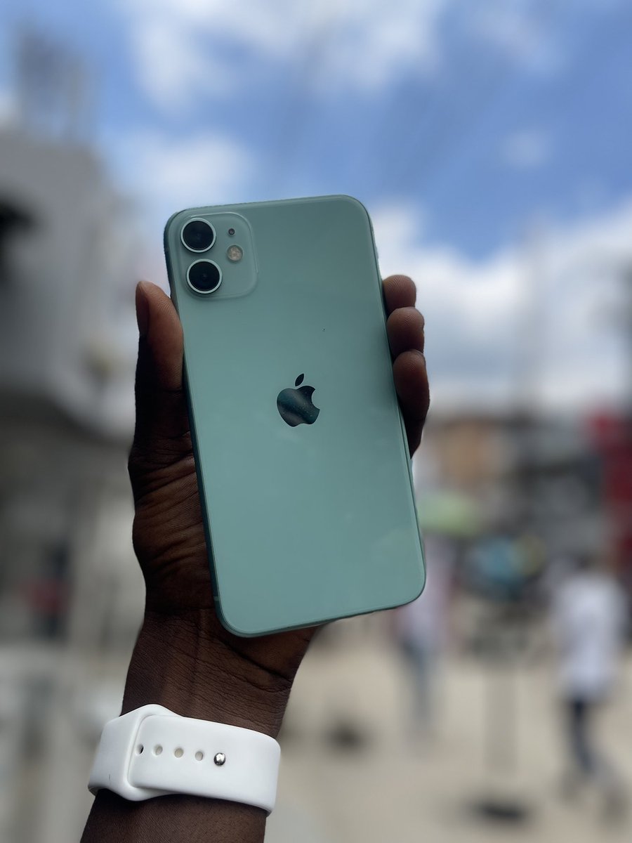 h_dkonnect's tweet photo. iPhone 11 64gb 

World Wide Unlocked 
Price: N215,000

Call 📞 07039858496 

or DM https://t.co/jlZYiNTzKh