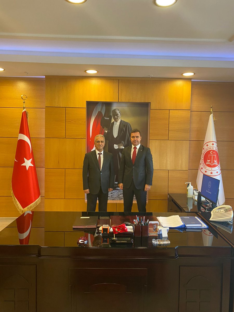Yılmaz Öztimurcular (@y_oztimurcular) on Twitter photo Ankara Batı Adliyesi Cumhuriyet Baş Savcısı Sn. Gökhan KARAKÖSE (<a href="/gokhankarakose6/">Gökhan KARAKÖSE</a>)'ye ziyaretimden. Misafirperverliği için Cumhuriyet Baş Savcımıza teşekkür ederim.
<a href="/cumaliatilla23/">Cumali Atilla</a> <a href="/MustafaGungorlu/">Mustafa GÜNGÖRLÜ</a>
<a href="/AltNufus/">Altındağ İlçe Nüfus Müdürlüğü</a> Ankara Batı Adliyesi Cumhuriyet Baş Savcısı Sn. Gökhan KARAKÖSE (<a href="/gokhankarakose6/">Gökhan KARAKÖSE</a>)'ye ziyaretimden. Misafirperverliği için Cumhuriyet Baş Savcımıza teşekkür ederim.
<a href="/cumaliatilla23/">Cumali Atilla</a> <a href="/MustafaGungorlu/">Mustafa GÜNGÖRLÜ</a>
<a href="/AltNufus/">Altındağ İlçe Nüfus Müdürlüğü</a>