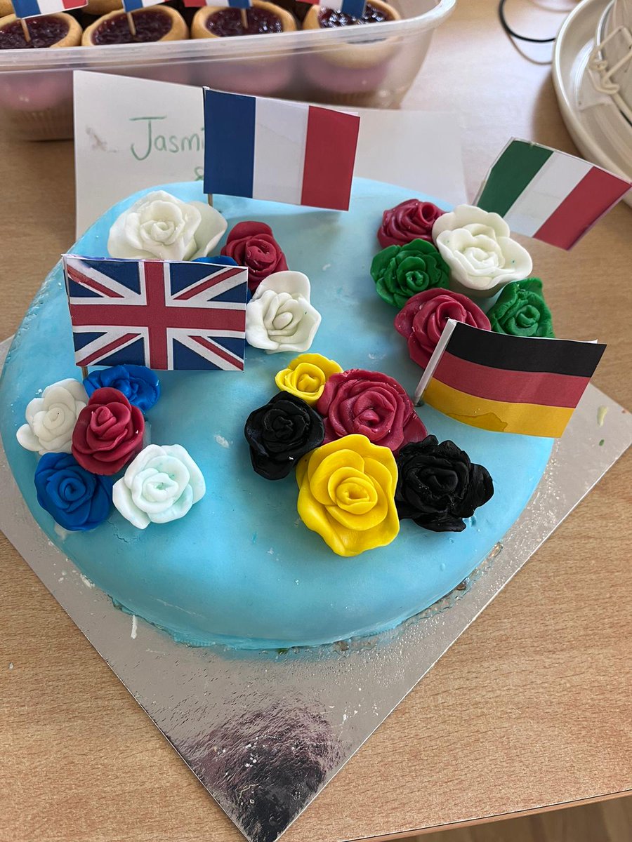 MflPilton's tweet photo. A brilliant European Day of Languages. Thanks to all our amazing students who got involved! @tweet_pilton https://t.co/p4P5KDrkHB